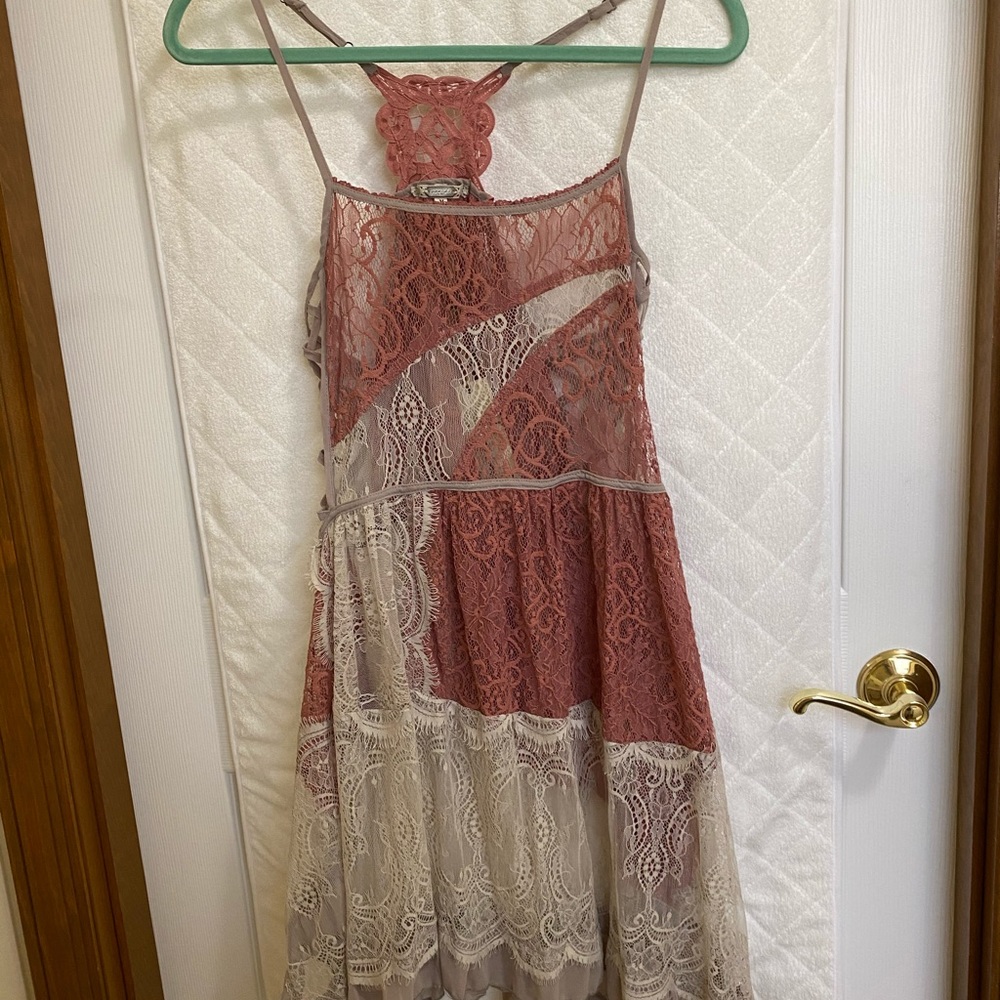 Gimmicks Boho Style Lacey Overlay Dress  Medium